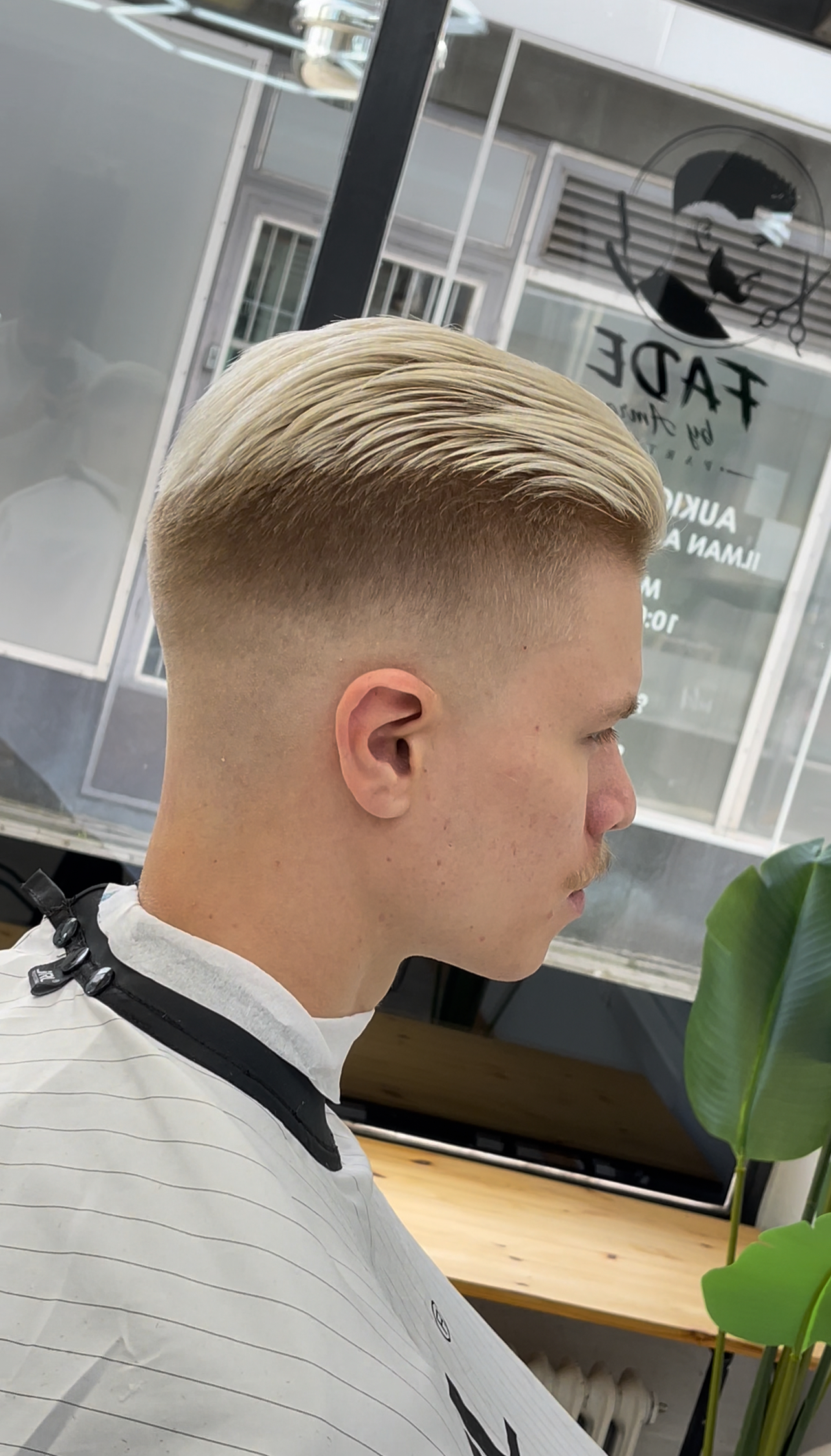 Short haircut with blended fade